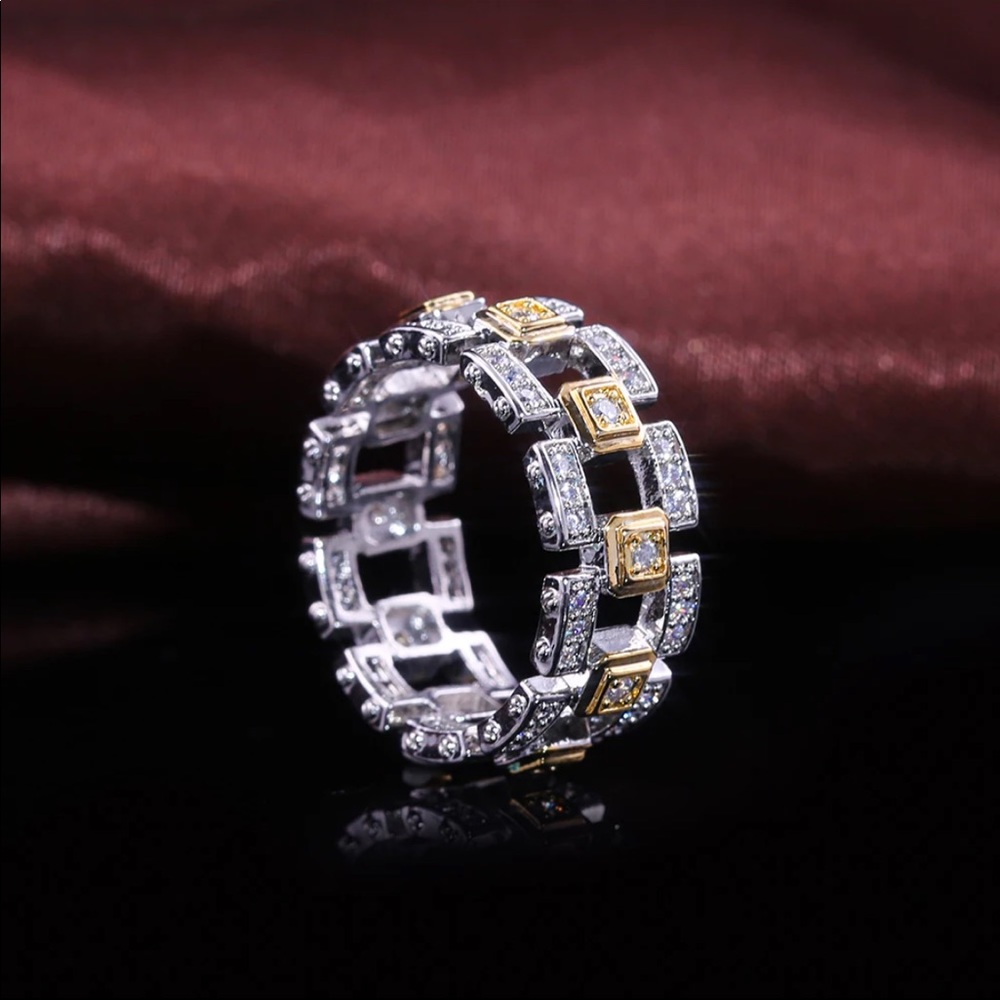 *NEW* Two Tone Diamond Beautiful Ring - Picture 5 of 7